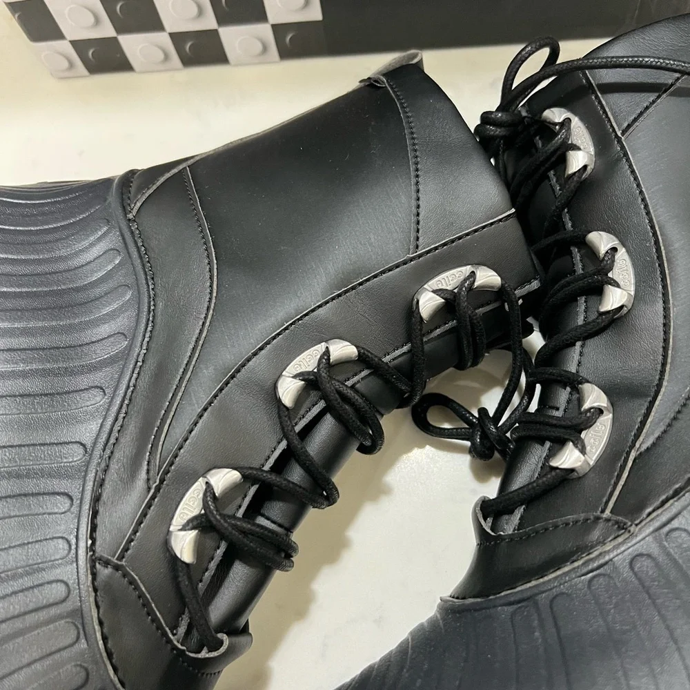 Ecilu Black Lace-Up Boots